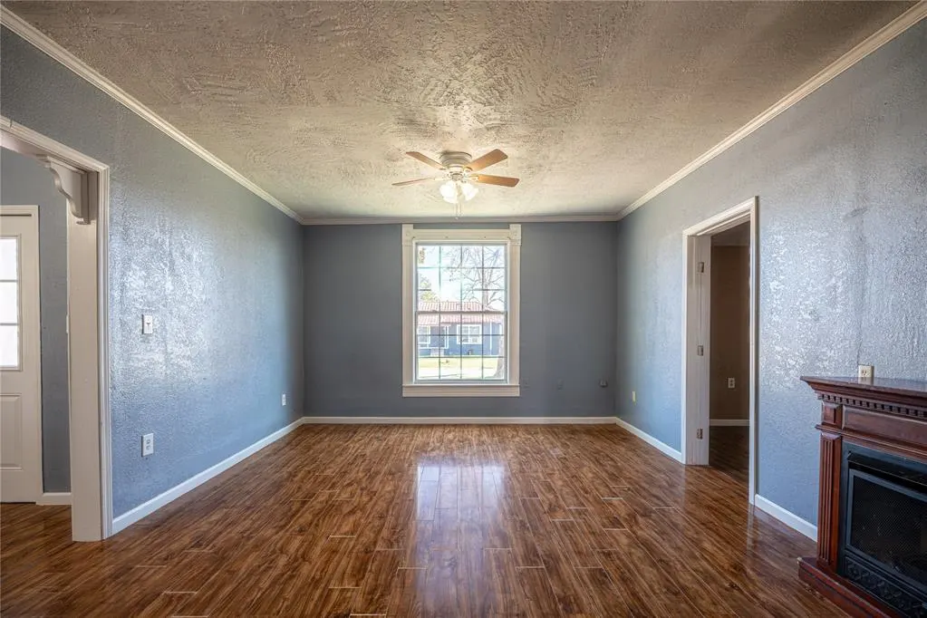 Photo 33 — 319 E Bradley Avenue, Pauls Valley, OK 73075