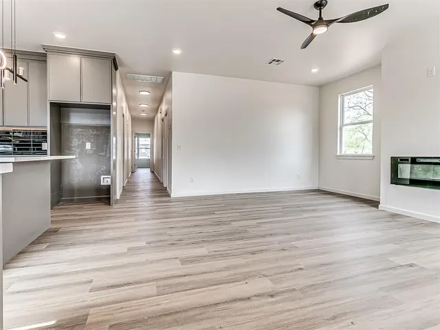 Photo 4 — 2021 NE 16th Terrace, Oklahoma City, OK 73117