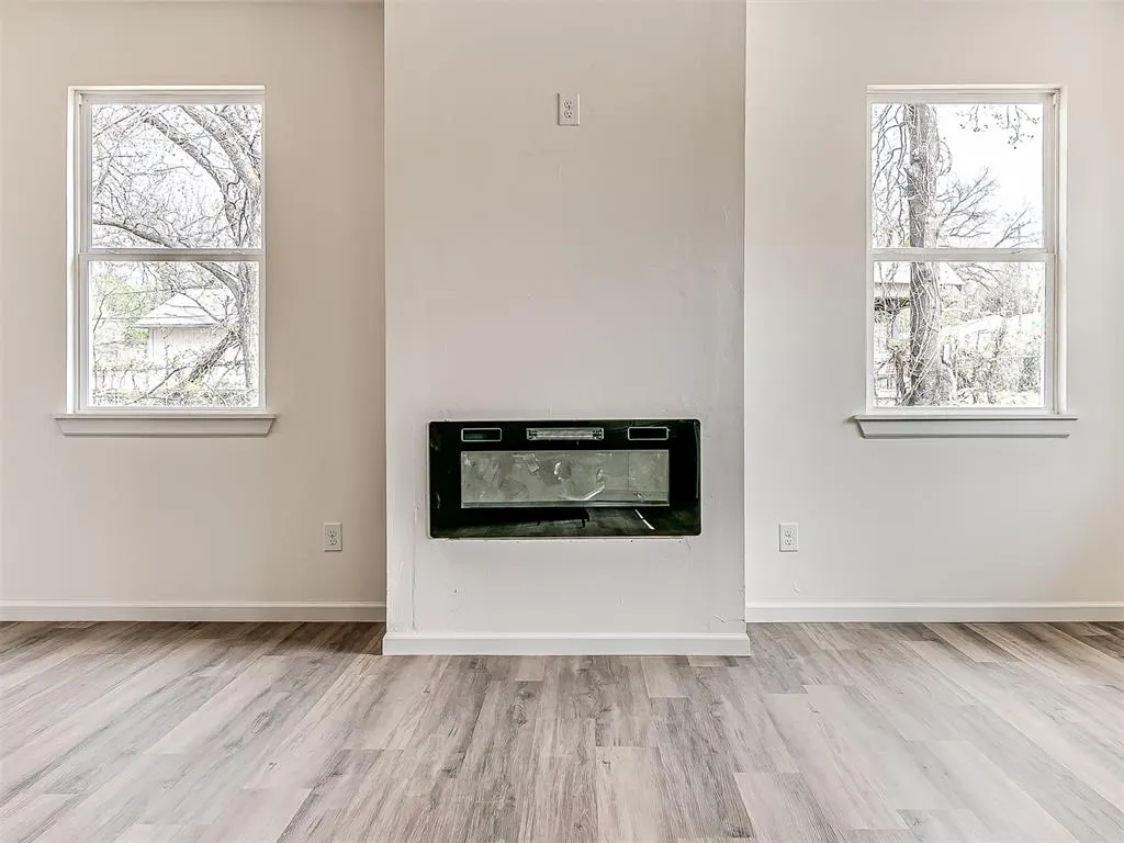 Photo 5 — 2021 NE 16th Terrace, Oklahoma City, OK 73117