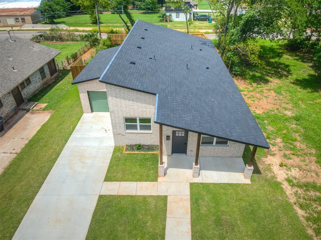 Front exterior — 2021 NE 16th Terrace, Oklahoma City, OK 73117