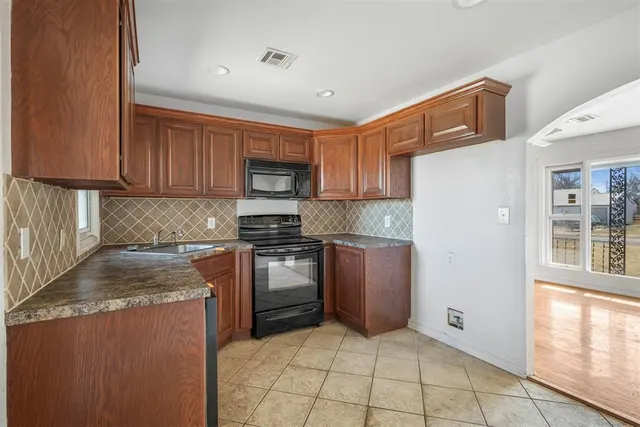 Photo 5 — 419 McArthur Boulevard, Elk City, OK 73644