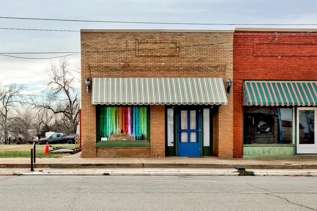 Front exterior — 110 S Main Street, Waukomis, OK 73773