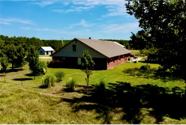 Photo 2 — 868 N Living Land Road, Idabel, OK 74745
