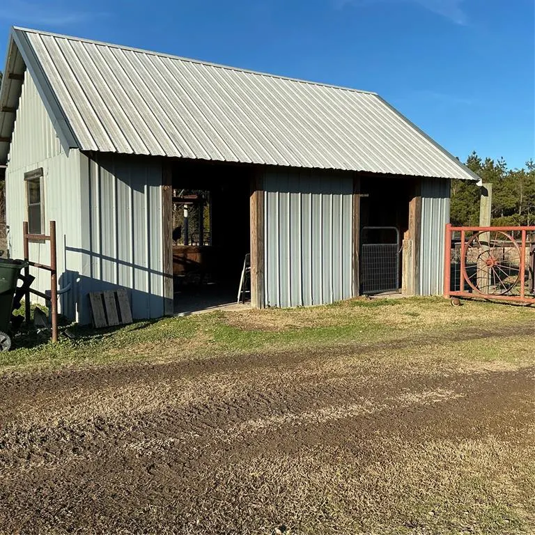 Photo 3 — 868 N Living Land Road, Idabel, OK 74745