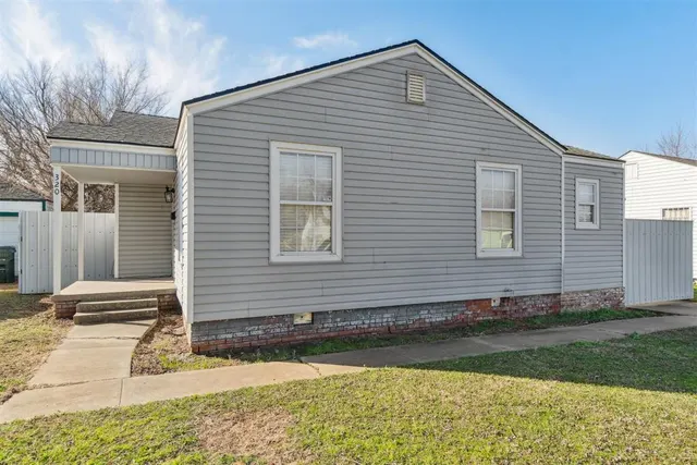 Photo 2 — 320 E Grumman Drive, Oklahoma City, OK 73110