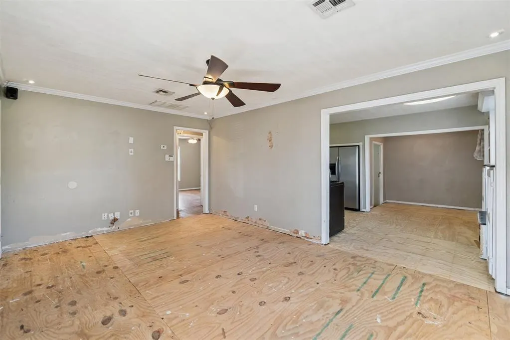 Photo 9 — 320 E Grumman Drive, Oklahoma City, OK 73110