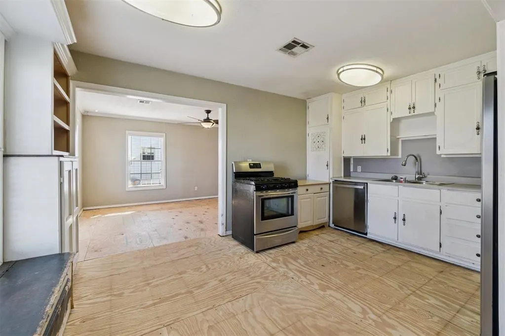 Photo 16 — 320 E Grumman Drive, Oklahoma City, OK 73110