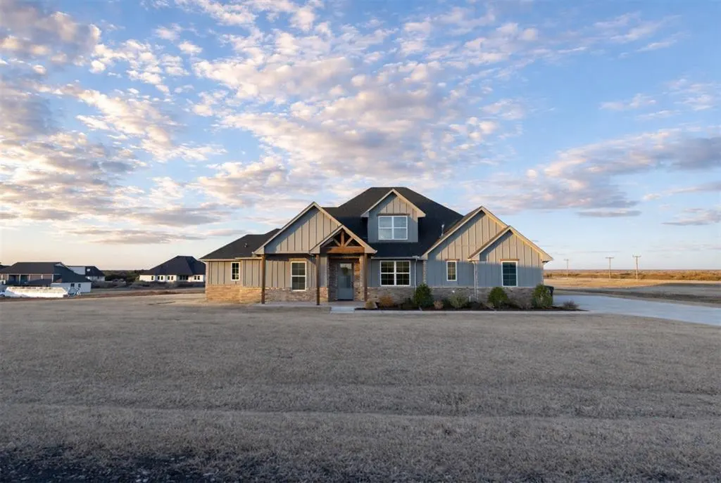 Front exterior — 4364 Janie Way, Guthrie, OK 73044
