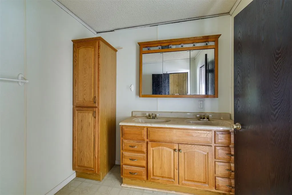 Photo 24 — 16266 NE 23rd Street, Choctaw, OK 73020