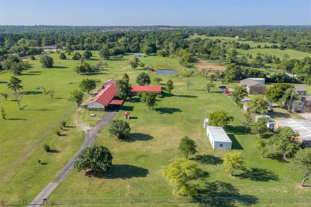 Front exterior — 16266 NE 23rd Street, Choctaw, OK 73020