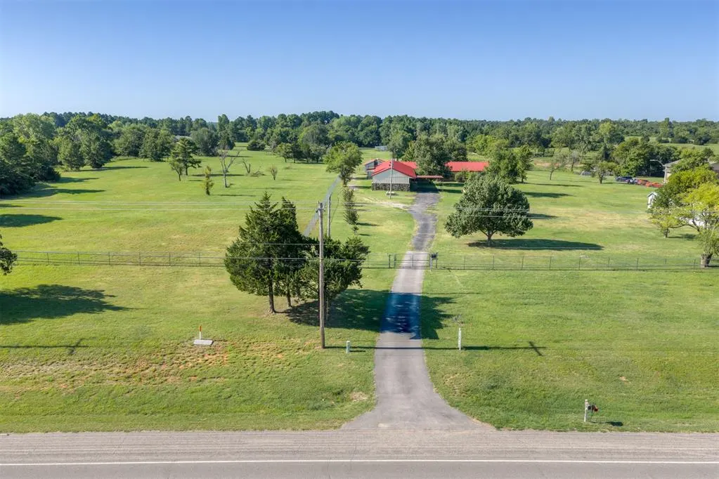Photo 4 — 16266 NE 23rd Street, Choctaw, OK 73020