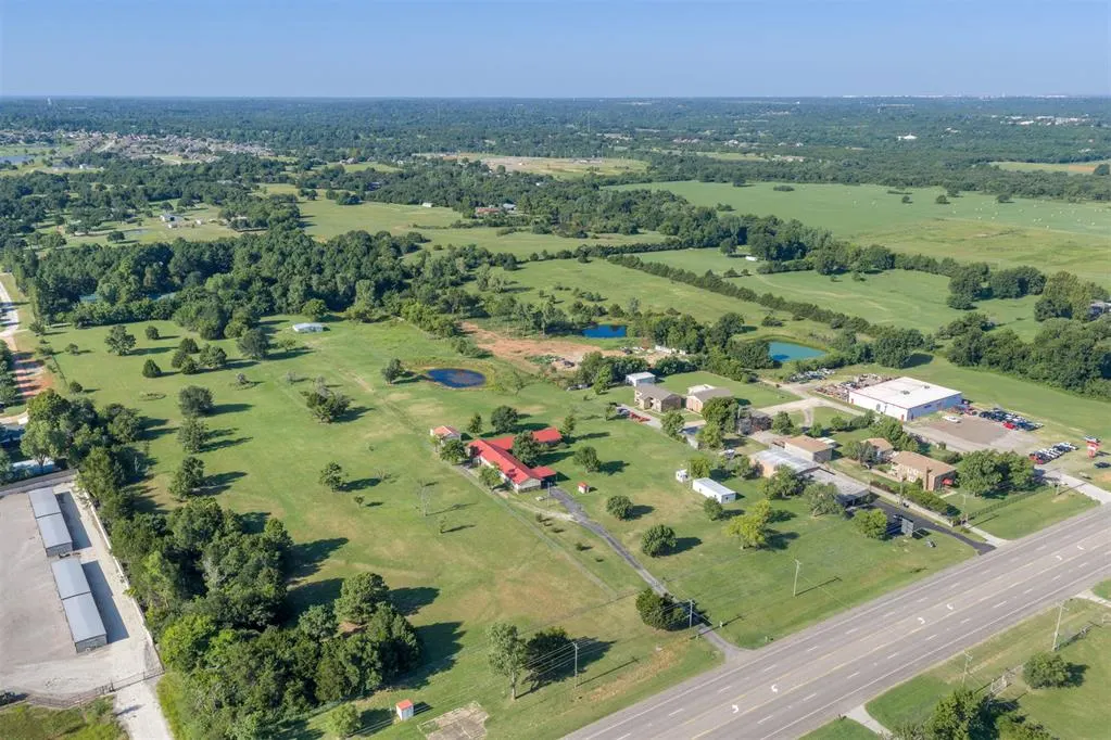 Photo 8 — 16266 NE 23rd Street, Choctaw, OK 73020