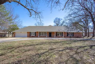 Sold home at 2619 S Black Oak Drive