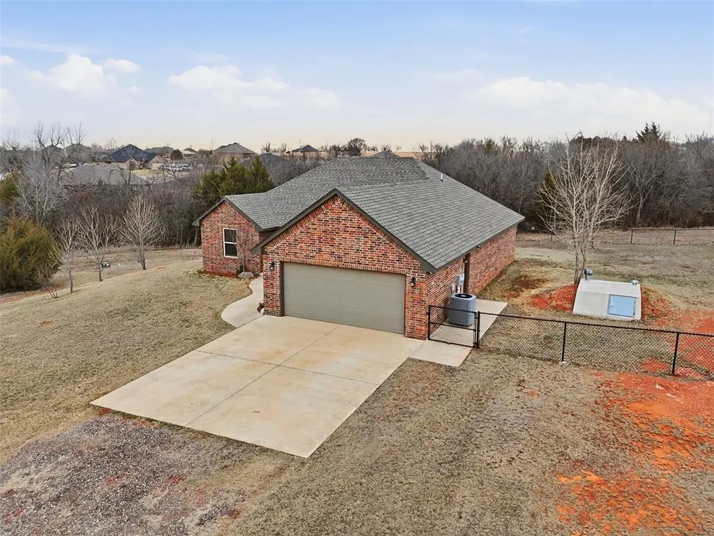Photo 4 — 2314 County Road 1336, Blanchard, OK 73010