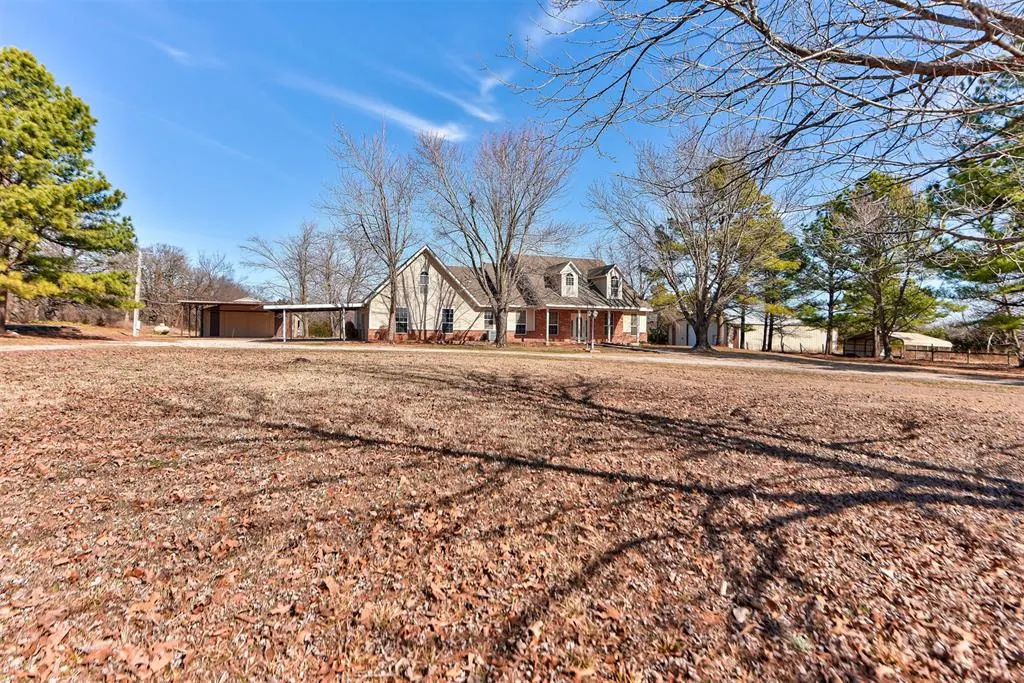 Photo 2 — 341530 E 1000 Road, Meeker, OK 74855