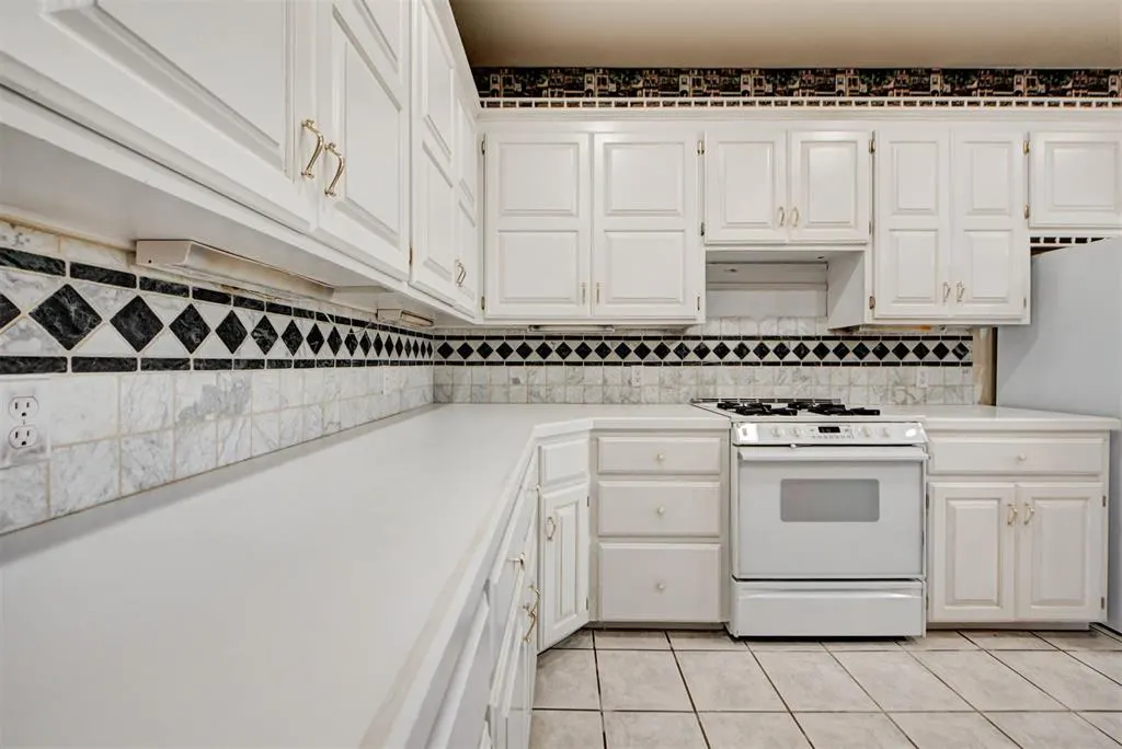 Photo 12 — 341530 E 1000 Road, Meeker, OK 74855
