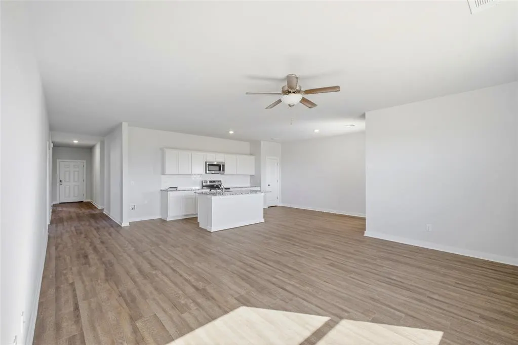 Photo 7 — 1016 Prairie Drive, Tuttle, OK 73089