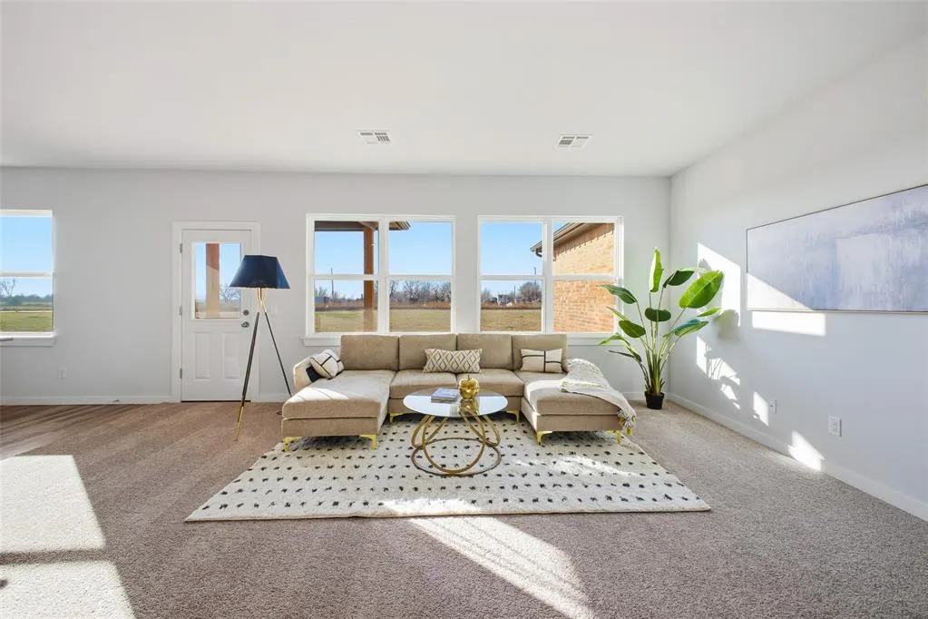 Photo 4 — 1020 Prairie Drive, Tuttle, OK 73089