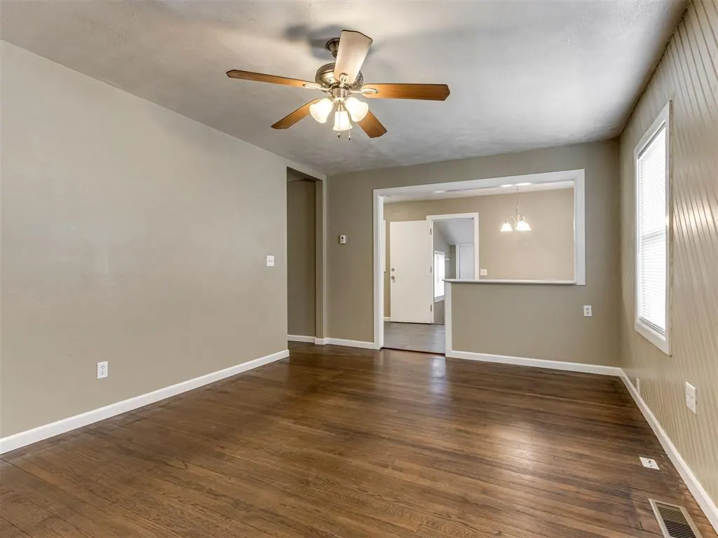 Photo 4 — 508 W Lockheed Drive, Midwest City, OK 73110