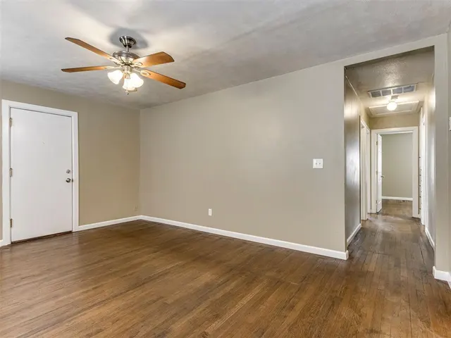Photo 5 — 508 W Lockheed Drive, Midwest City, OK 73110