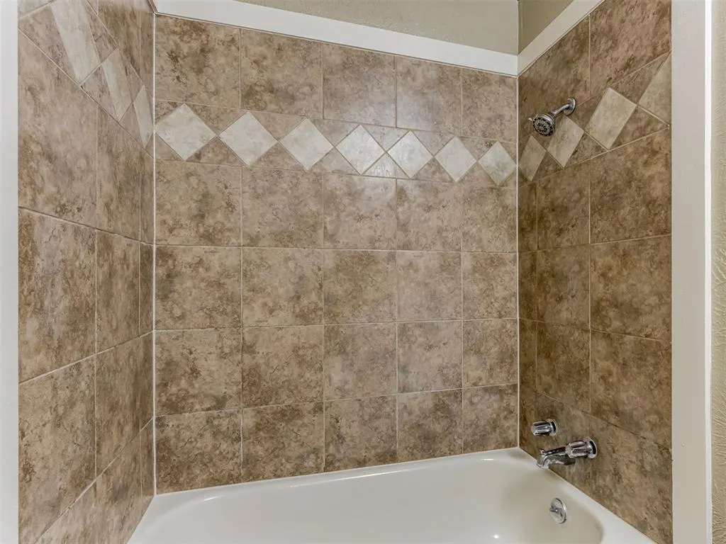 Photo 16 — 508 W Lockheed Drive, Midwest City, OK 73110