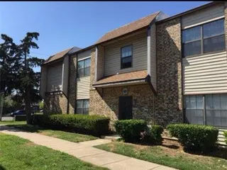 Sold home at 401 SE 12th Street #105