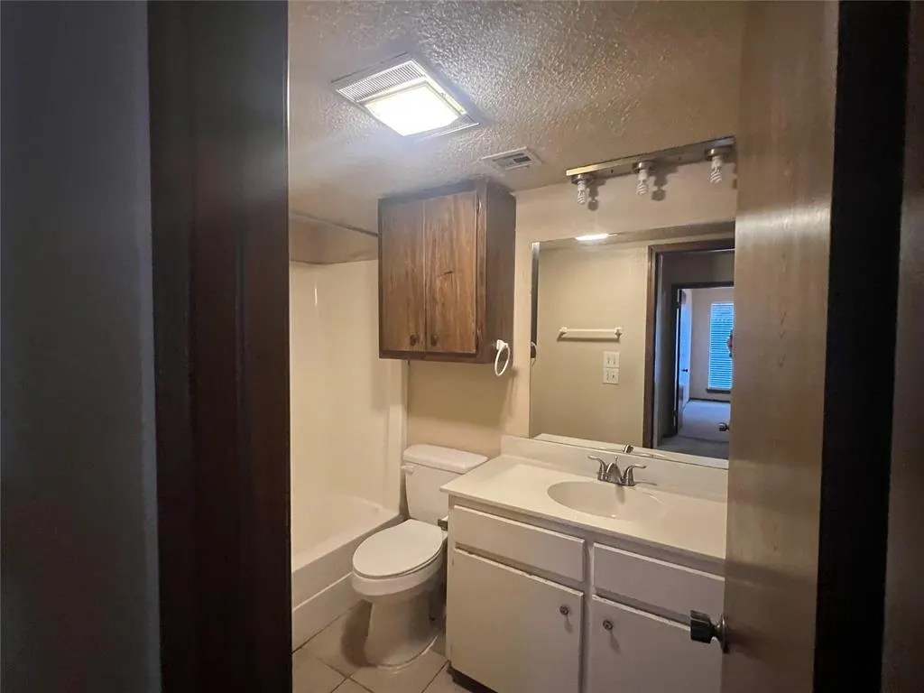Photo 8 — 2517 W Hefner Road, Oklahoma City, OK 73120