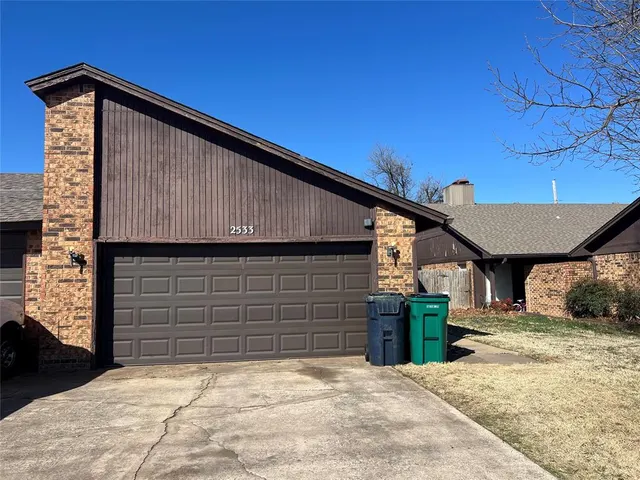 Front exterior — 2533 W Hefner Road, Oklahoma City, OK 73120