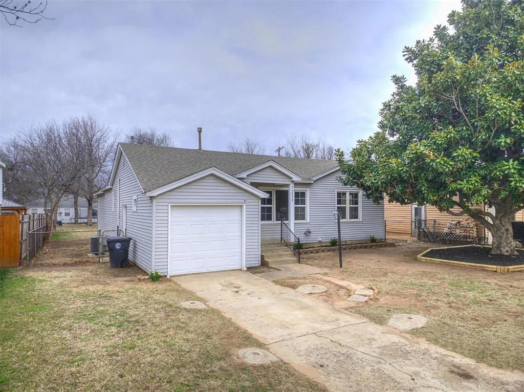 Front exterior — 7211 NW 44th Drive, Bethany, OK 73008