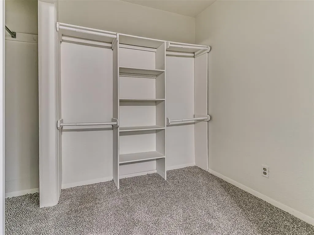 Photo 17 — 7211 NW 44th Drive, Bethany, OK 73008