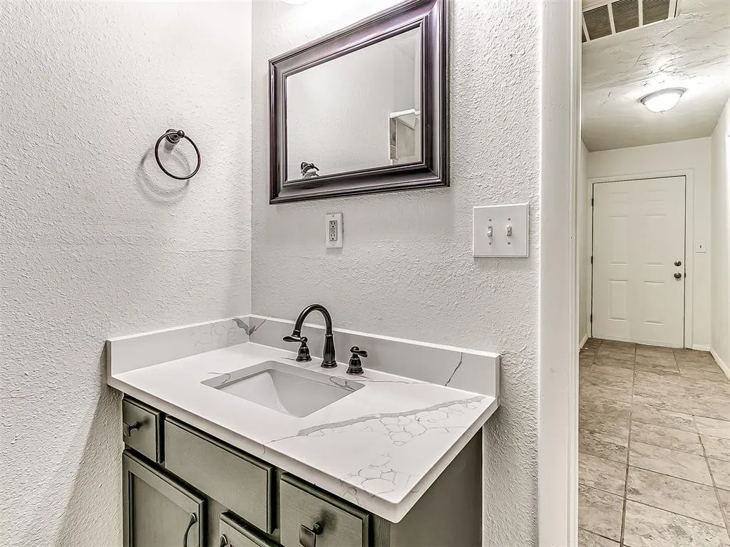 Photo 19 — 7211 NW 44th Drive, Bethany, OK 73008