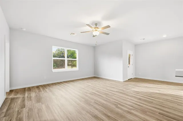 Photo 2 — 11249 Ward Road, Edmond, OK 73044