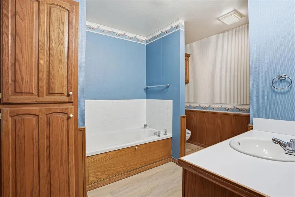Photo 28 — 1700 N Park Lane, Altus, OK 73521