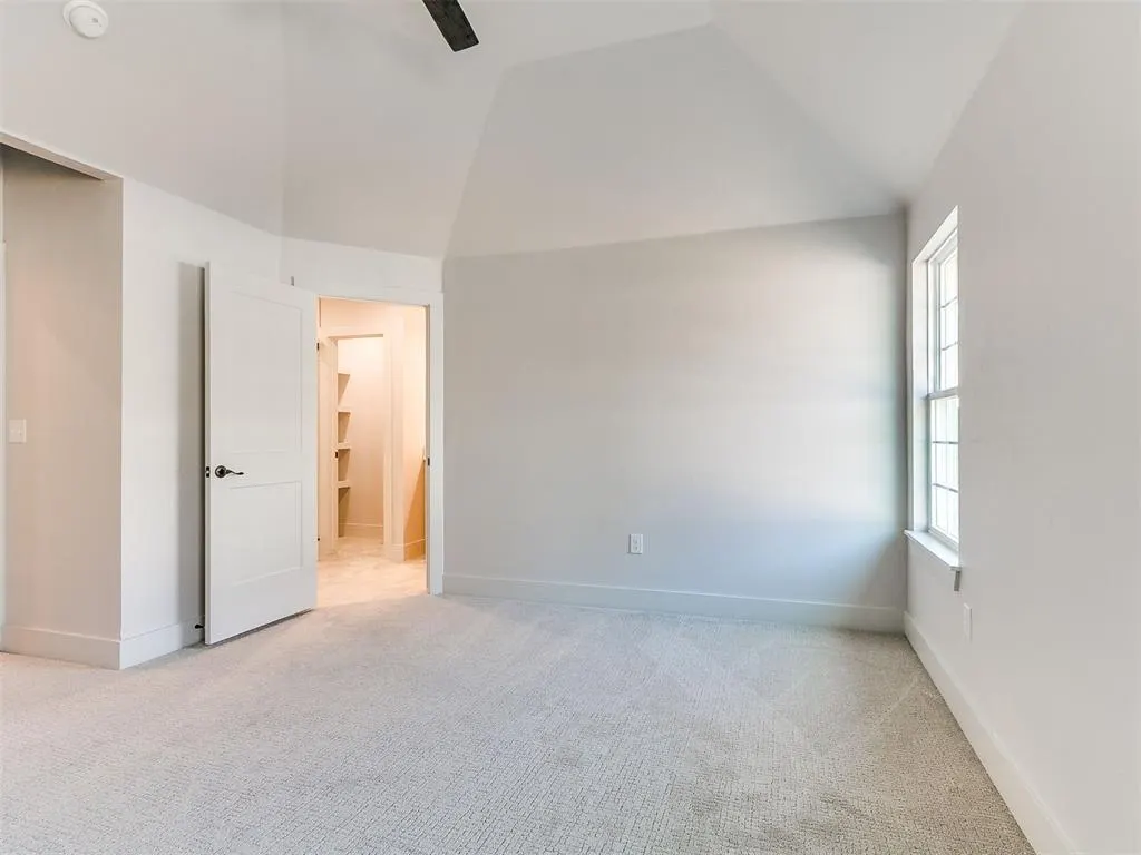Photo 16 — 305 W 7th Street, Edmond, OK 73003