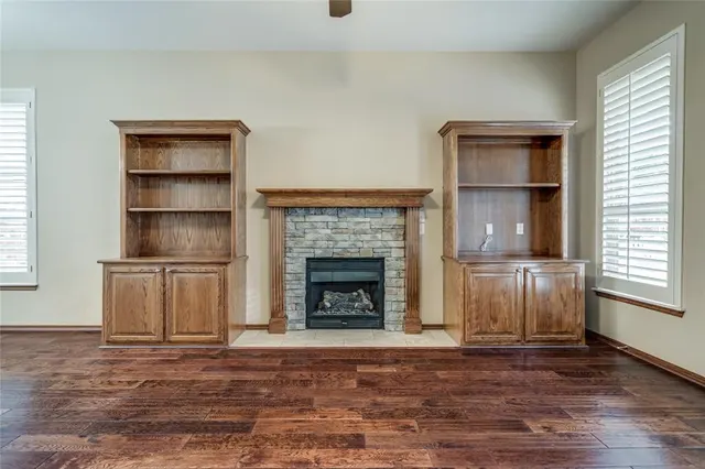Photo 5 — 924 Heather Glen Terrace, Norman, OK 73072