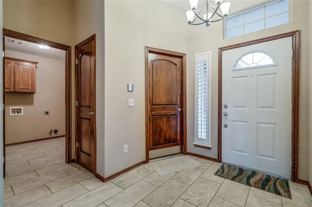 Photo 10 — 924 Heather Glen Terrace, Norman, OK 73072