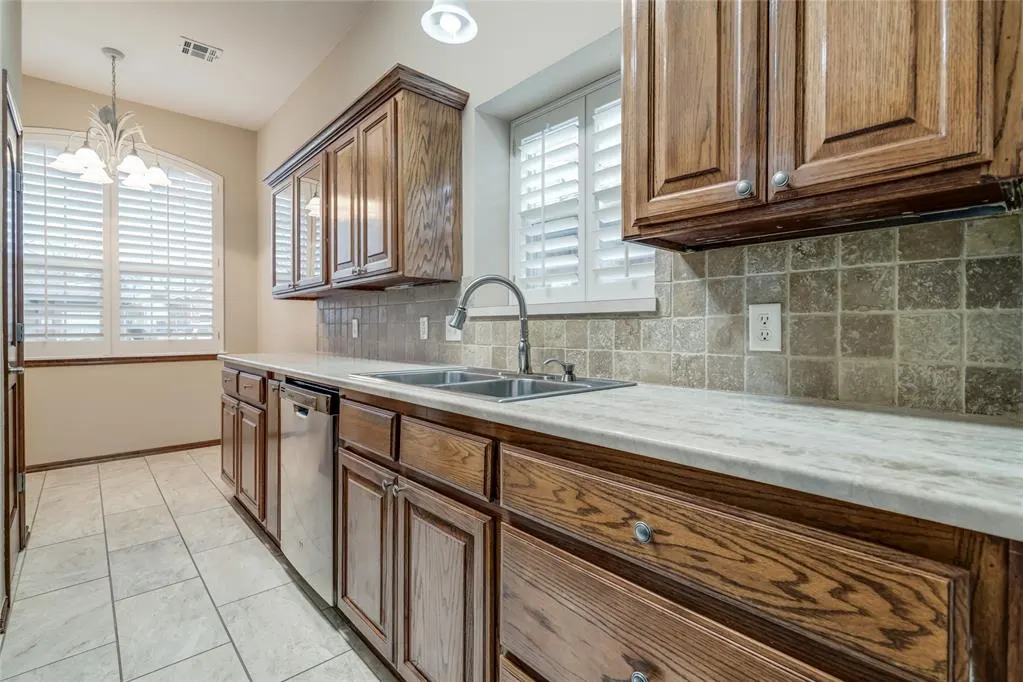 Photo 15 — 924 Heather Glen Terrace, Norman, OK 73072