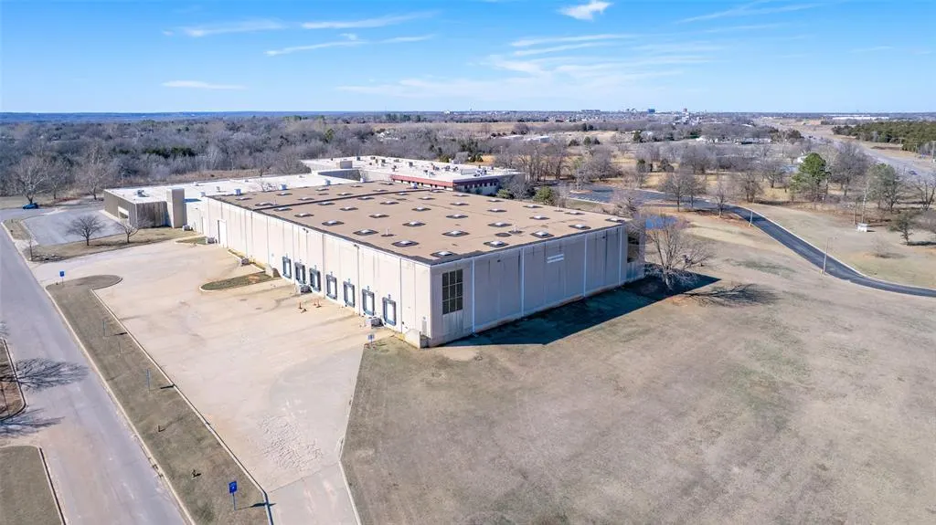 Photo 4 — 601 Hamilton Drive, Noble, OK 73068