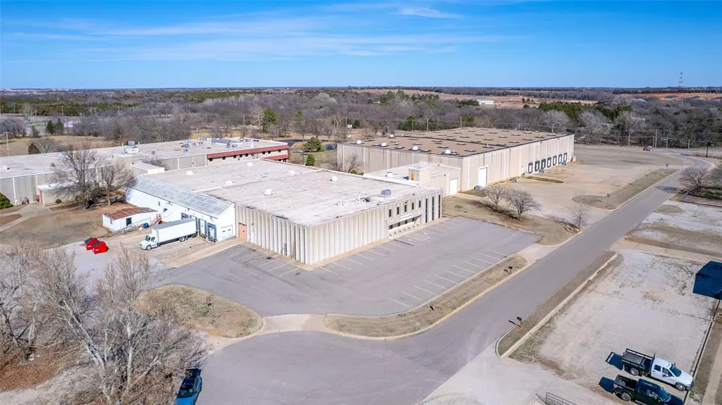 Photo 5 — 601 Hamilton Drive, Noble, OK 73068