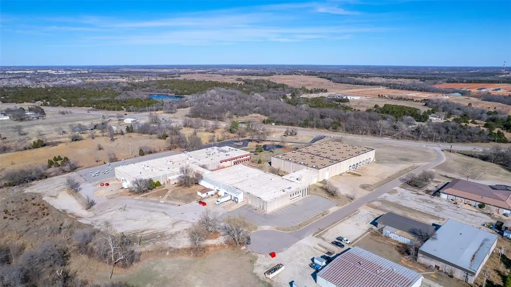 Photo 6 — 601 Hamilton Drive, Noble, OK 73068