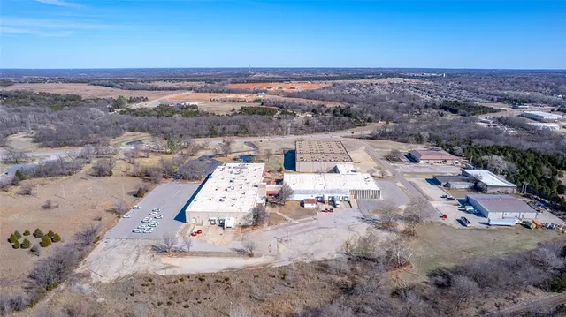 Photo 8 — 601 Hamilton Drive, Noble, OK 73068
