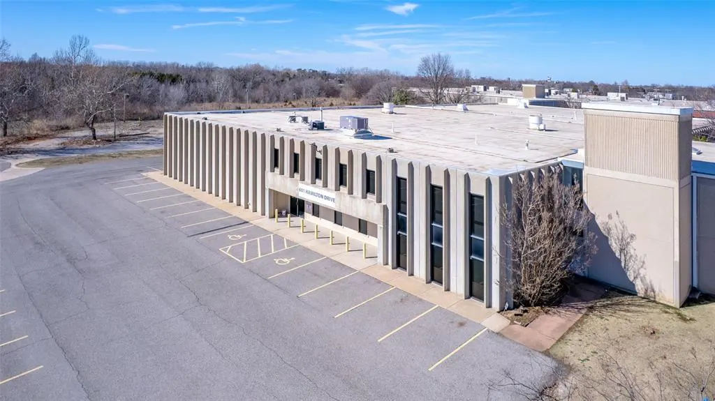 Photo 9 — 601 Hamilton Drive, Noble, OK 73068