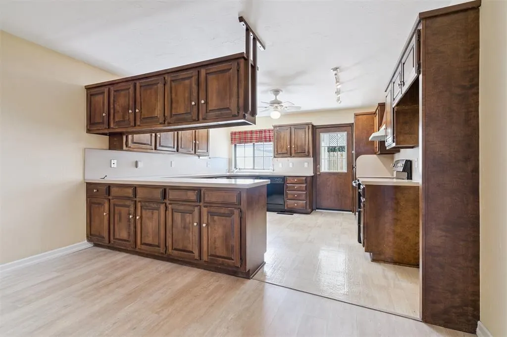 Photo 11 — 2120 NW 117th Street, Oklahoma City, OK 73120