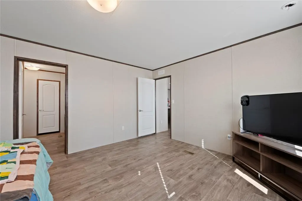 Photo 8 — 12201 Meadowlake, Guthrie, OK 73044