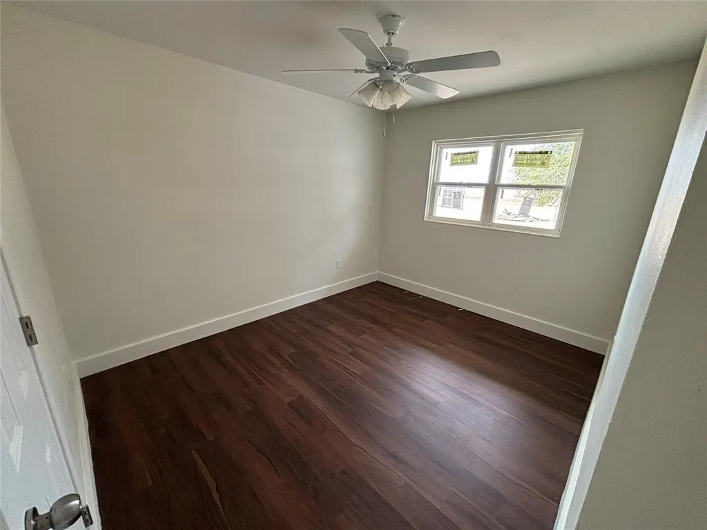 Photo 9 — 304 Saturn Street, Altus, OK 73521