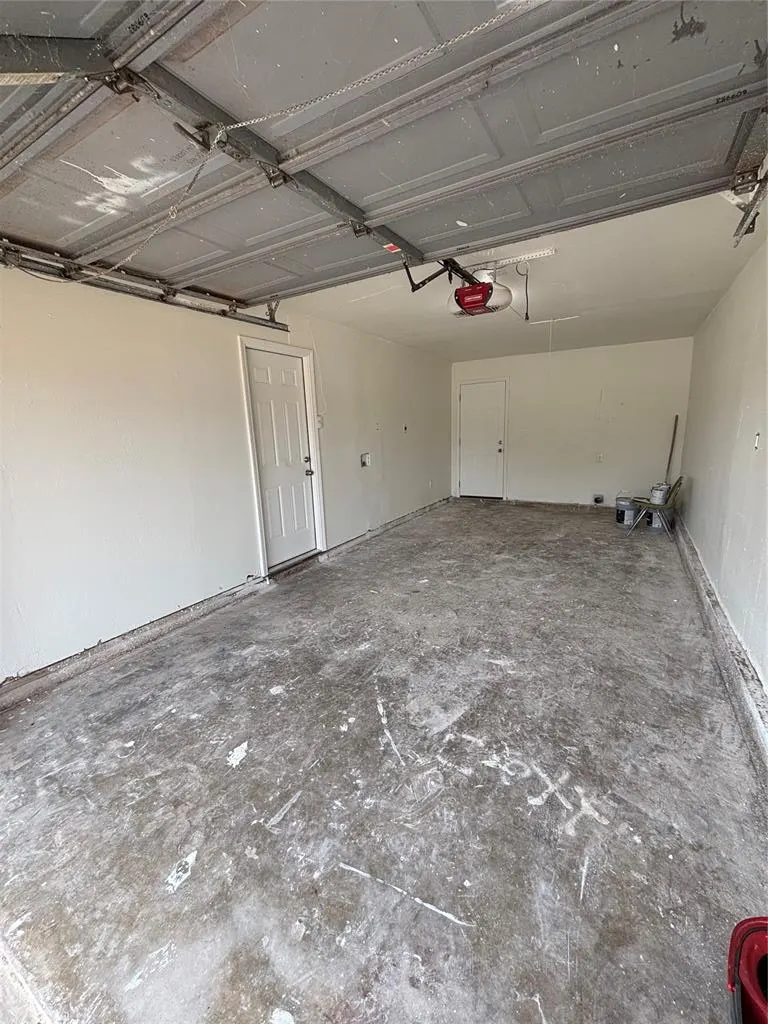 Photo 12 — 304 Saturn Street, Altus, OK 73521