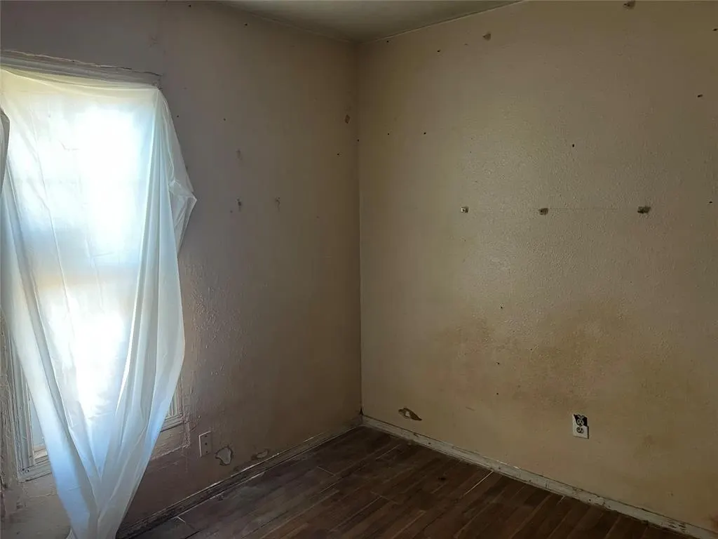 Photo 11 — 407 E 7th Street, Chandler, OK 74834