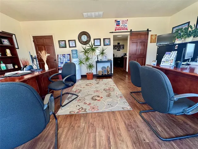 Photo 2 — 1102 S 4th Street, Chickasha, OK 73018