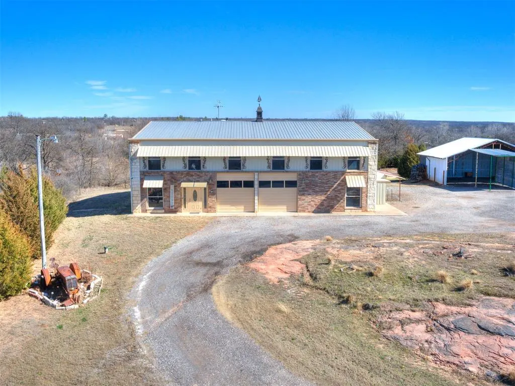 Photo 2 — 17050 Valley View Road, Newalla, OK 74857