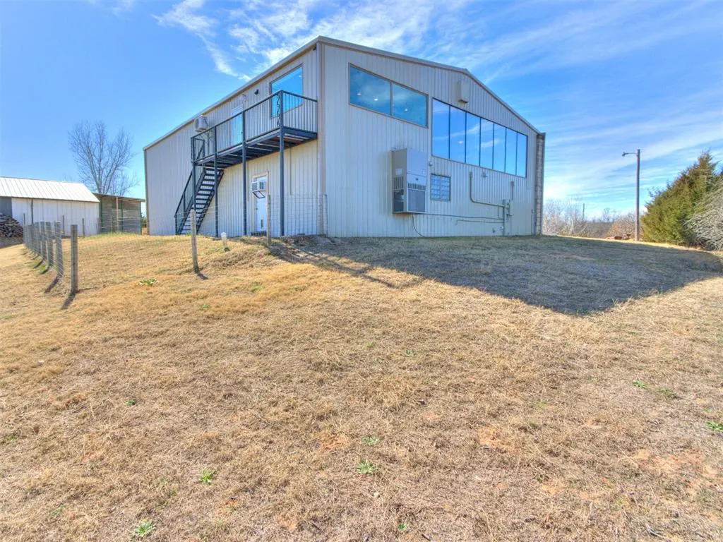 Photo 3 — 17050 Valley View Road, Newalla, OK 74857